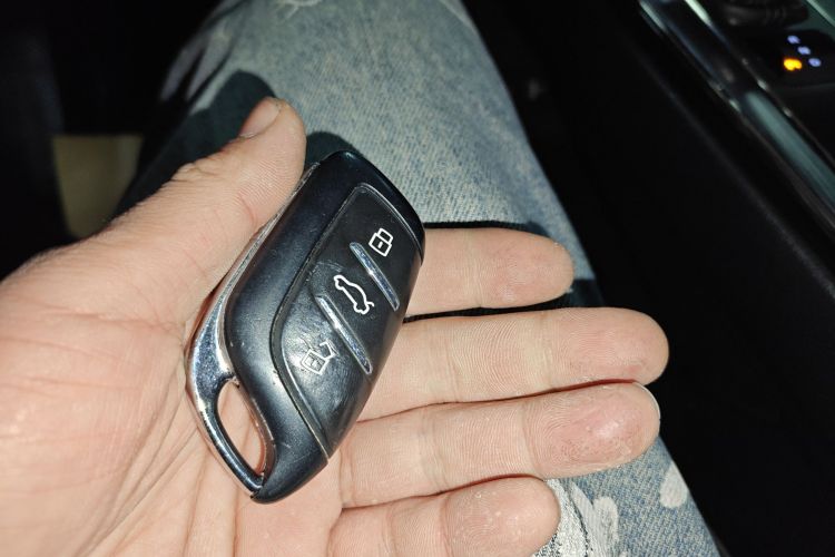 荣威RX5新能源 2021款 ePLUS 国潮荣麟旗舰版中控内饰7001