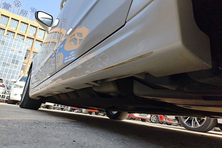 福特 蒙迪欧 2020款 EcoBoost 200 时尚型局部细节9002