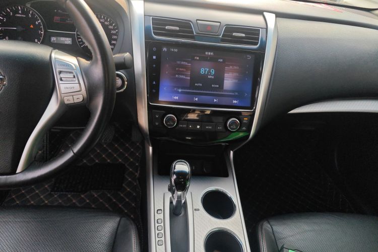 日产 天籁 2016款 改款 2.0L XL舒适版中控内饰16