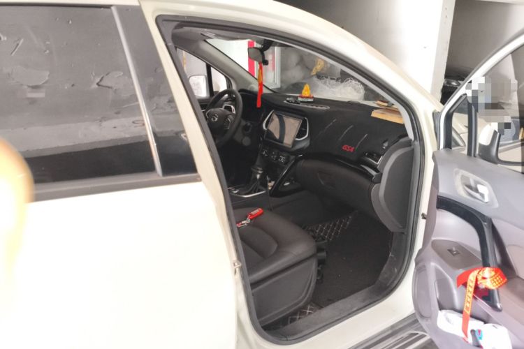 广汽传祺 传祺GS4 2016款 235T G-DCT精英版局部细节9005