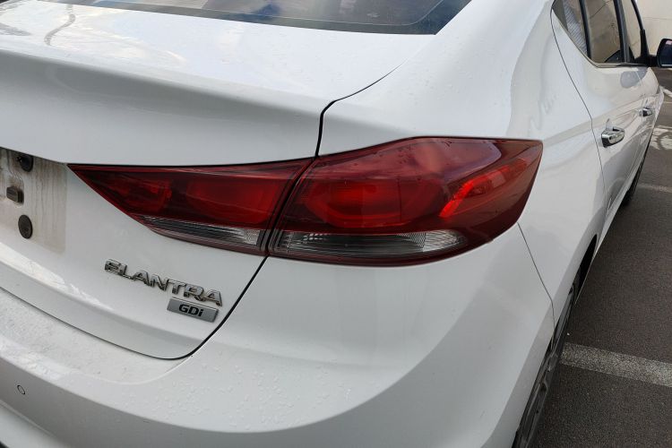 现代 领动 2016款 1.6L 自动智炫·精英型车身外观9