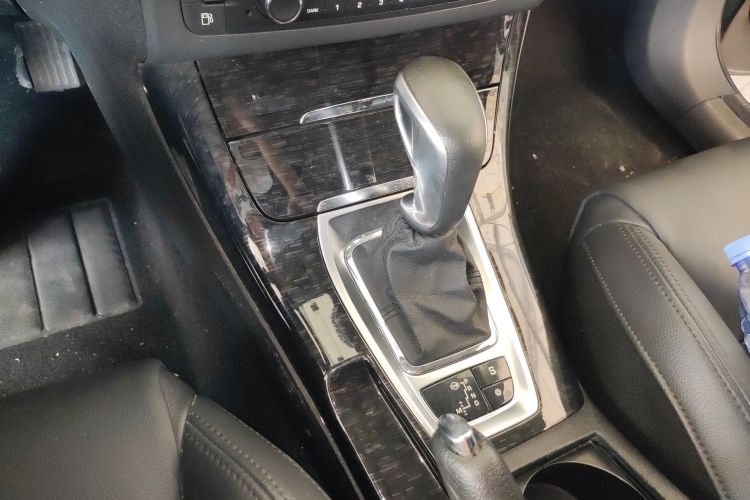 雪铁龙C5 2014款 2.0L 自动尊享型局部细节18