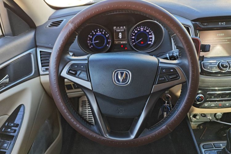 长安 逸动 2016款 1.6L 自动风尚型局部细节13