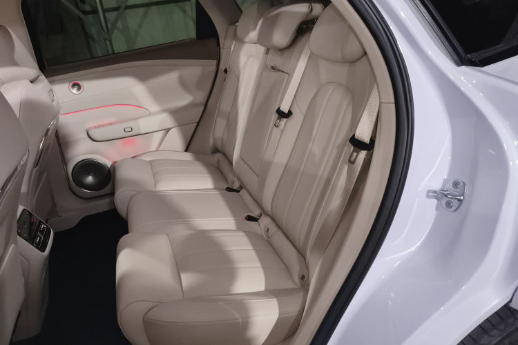 岚图汽车 岚图FREE 2025款 FREE+ 后驱乾崑版中控内饰7004