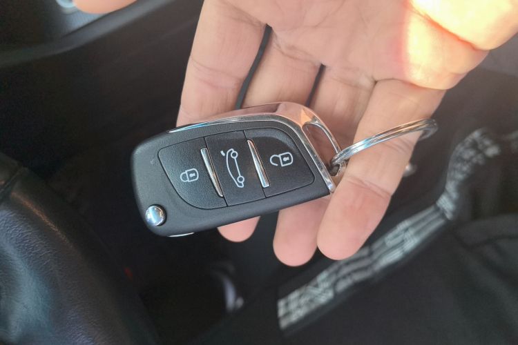 别克 英朗 2019款 18T 自动互联精英型 国VI中控内饰11