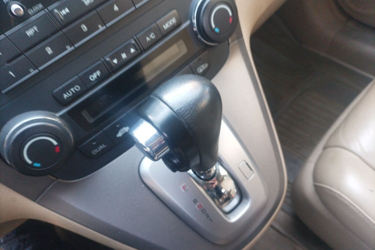 本田CR-V 2007款 2.4L 自动四驱尊贵版中控内饰18