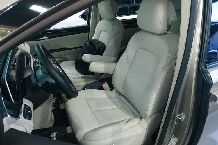 别克GL8 2023款 ES陆尊 舒适型局部细节19