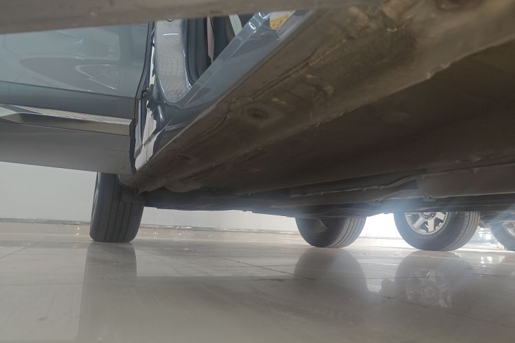 吉利汽车 星越L 2021款 2.0TD DCT EVO两驱尊贵型局部细节9001