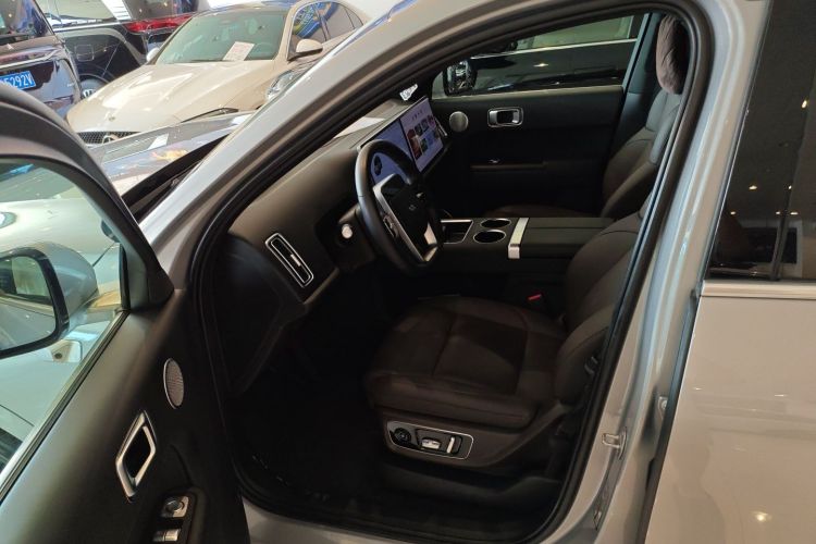 理想汽车 理想L8 2023款 Pro中控内饰20