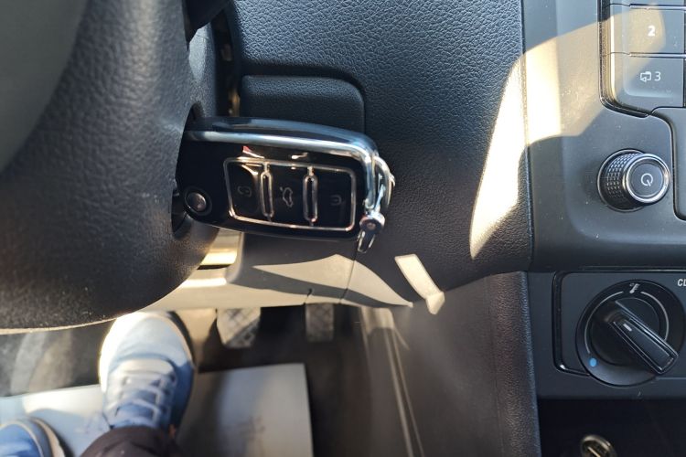 大众 Polo 2016款 1.4L 手动风尚型中控内饰11