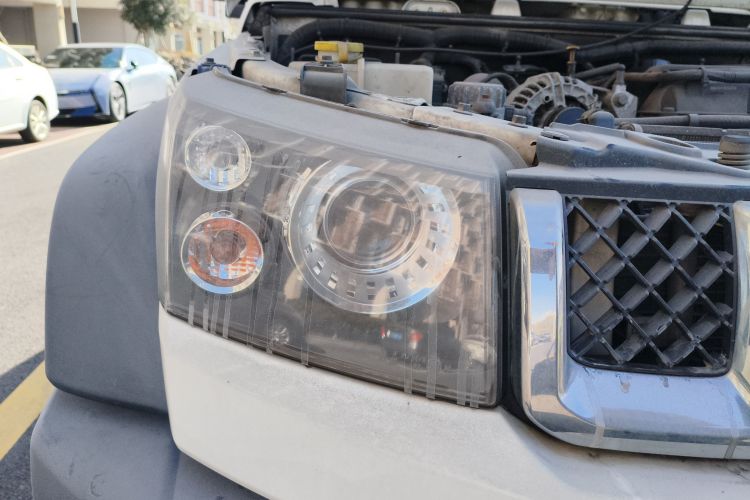 北京越野 北京BJ40 2016款 2.0T 手动两驱尊贵版车身外观6006