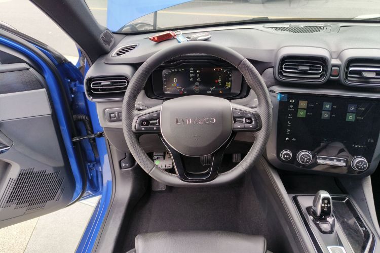 领克02 2021款 1.5TD DCT两驱劲Plus中控内饰13