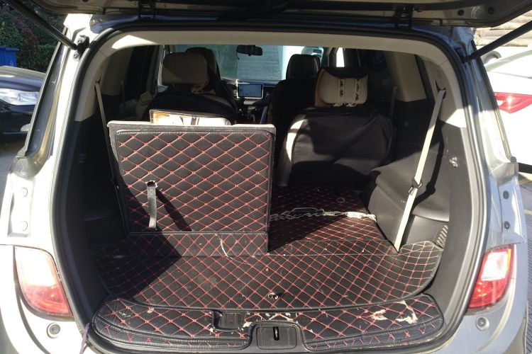 别克GL6 2019款 18T 6座精英型 国VI机舱底盘23