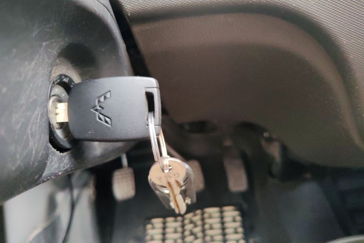 五菱汽车 五菱荣光 2020款 1.2L S 基本型 国VI中控内饰11