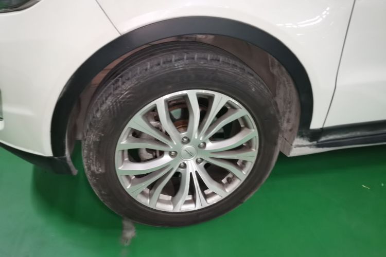 陆风X7 2015款 2.0T 全景尊贵版车身外观6007