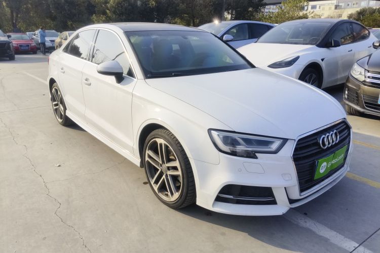 奥迪A3 2017款 Limousine 40 TFSI 运动型车身外观6002