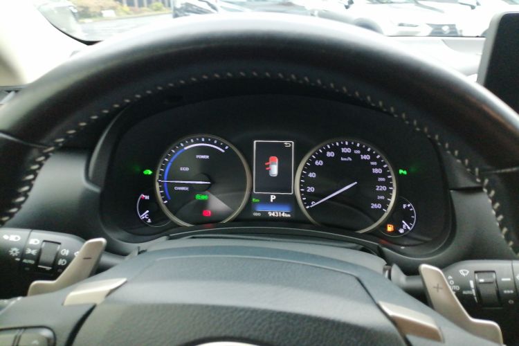 雷克萨斯NX 2018款 300h 前驱 锋尚版 国VI中控内饰14