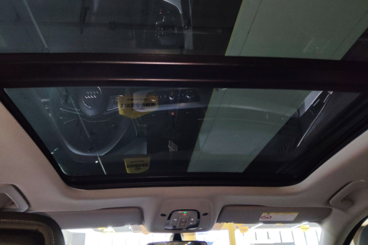 奥迪A4L 2022款 40 TFSI 时尚动感型中控内饰22