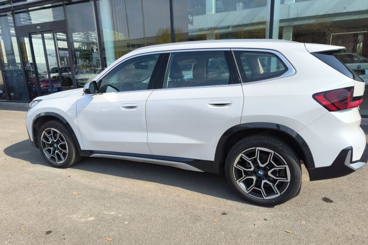 宝马X1 2024款 sDrive25Li X设计套装车身外观4