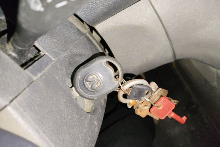 北汽威旺M20 2015款 1.2L经济型A122中控内饰11