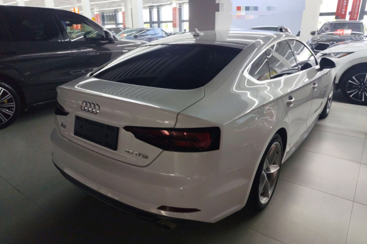 奥迪A5 2019款 Sportback 40 TFSI 时尚型车身外观6005