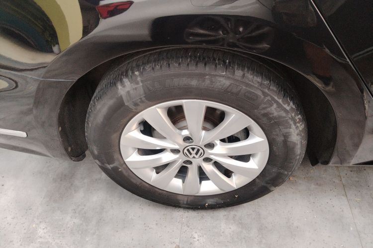 大众 帕萨特 2013款 1.8TSI DSG尊荣版车身外观6008