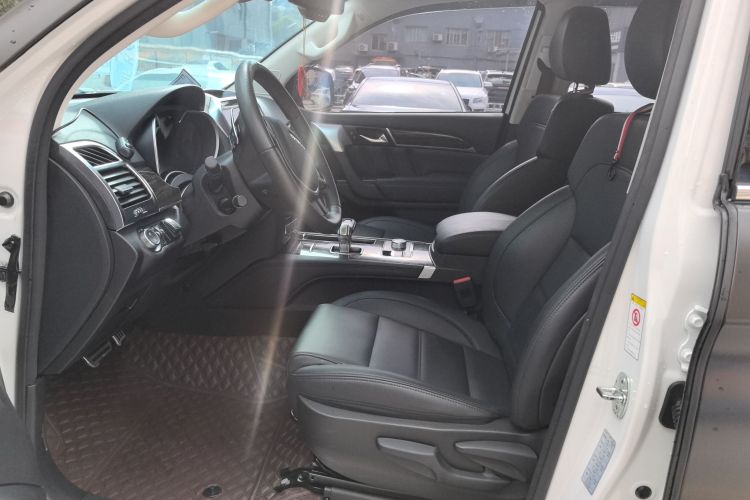 哈弗H9 2022款 2.0T 汽油四驱精英型 5座中控内饰19