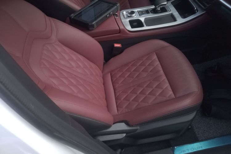 捷途X70 PLUS 2024款 1.6T DCT超享版 5座局部细节41