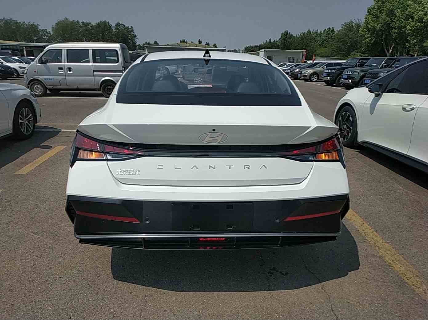 现代 伊兰特 2023款 1.5L CVT GLX精英版(4)