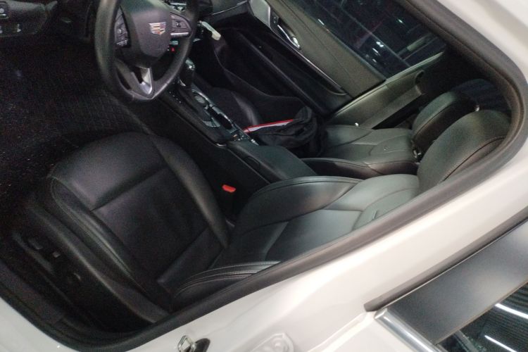 凯迪拉克CT4 2022款 28T 豪华型局部细节19