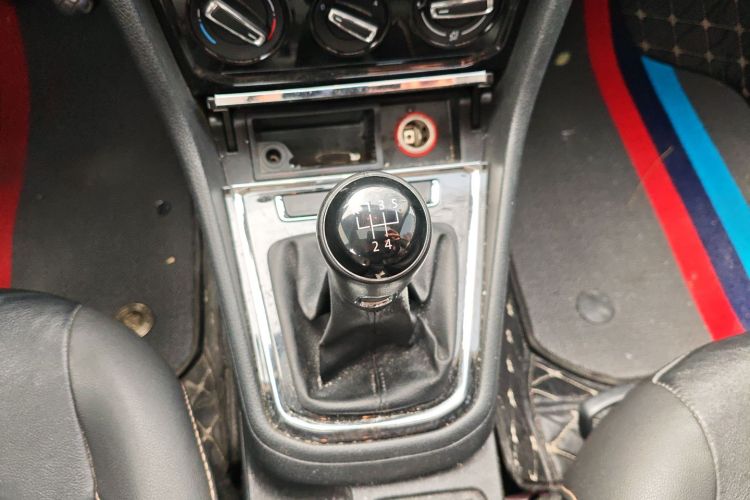 大众 宝来 2017款 1.6L 手动舒适型局部细节18