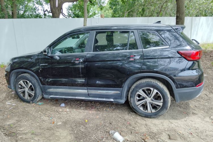 长安CS75 2020款 280T 自动智惠型 国VI车身外观4