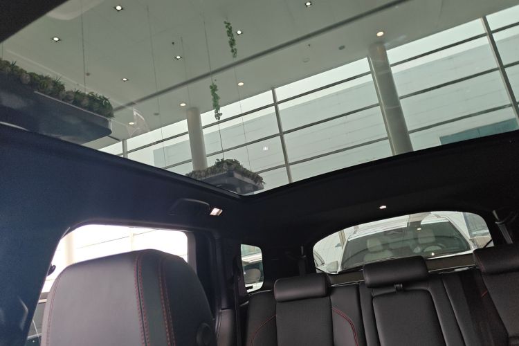 路虎 发现运动版 2020款 249PS R-Dynamic 性能科技版 7座中控内饰22