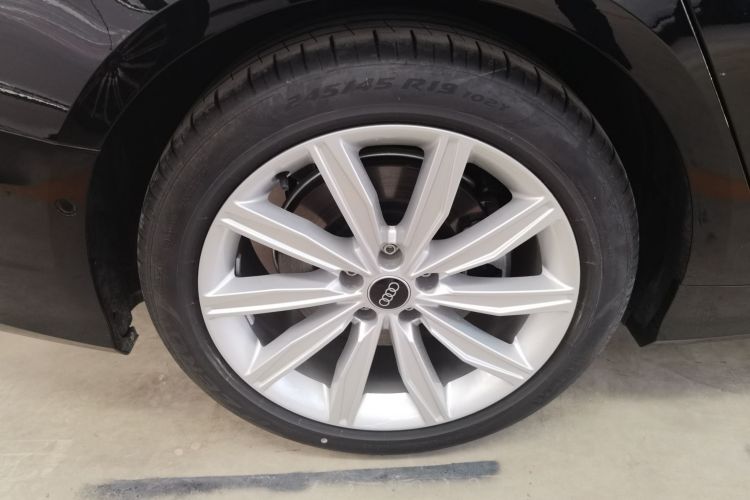 奥迪A6L 2024款 45 TFSI 臻选动感型车身外观56