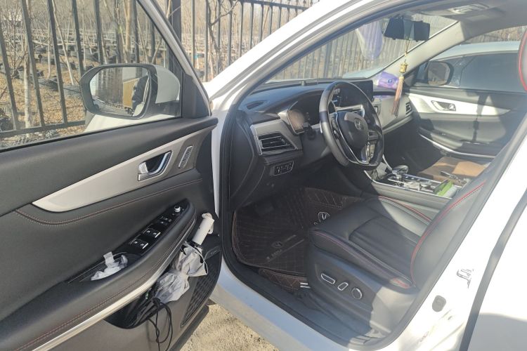 长安CS75新能源 2018款 1.5T PHEV进取型中控内饰7003