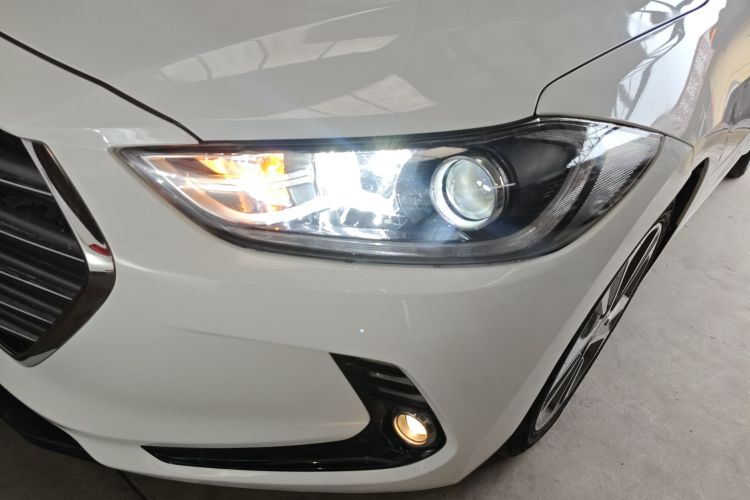 现代 领动 2016款 1.6L 自动智炫·精英型车身外观36