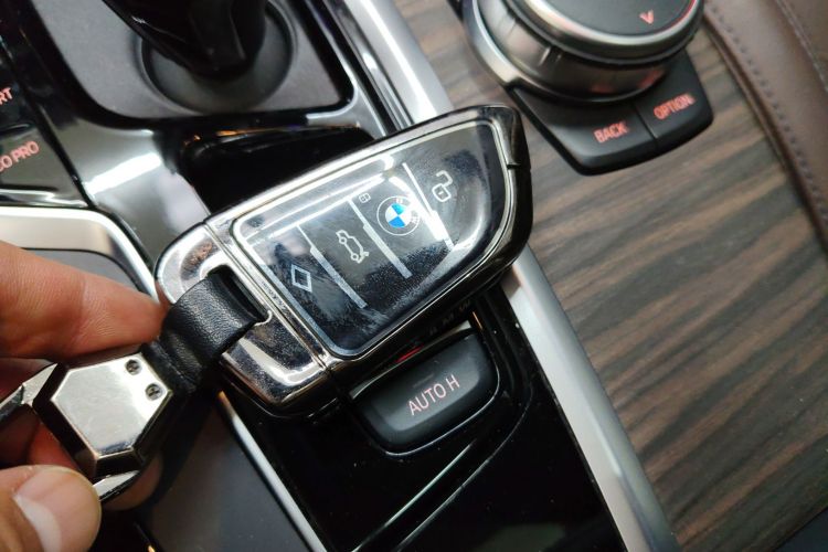 宝马X3 2020款  xDrive28i M运动套装中控内饰11