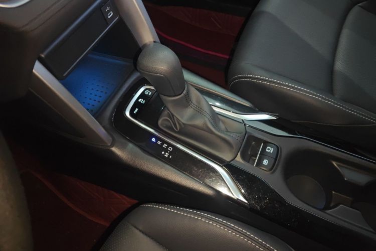 丰田 锋兰达 2024款 2.0L CVT领先plus版局部细节18