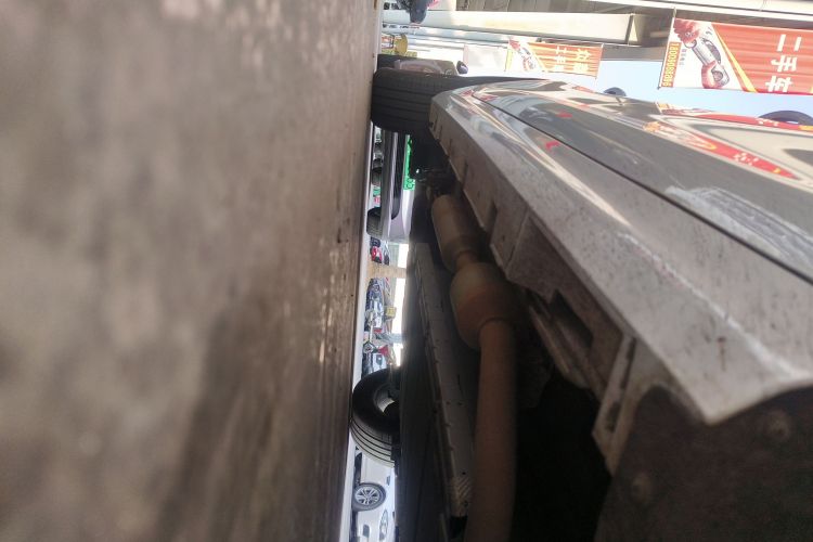 比亚迪 秦PLUS 2024款 荣耀版 DM-i 55KM领先型局部细节9001