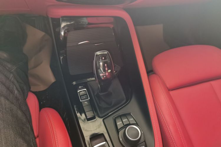 宝马X2 2020款 sDrive25i 领先型M越野套装局部细节18