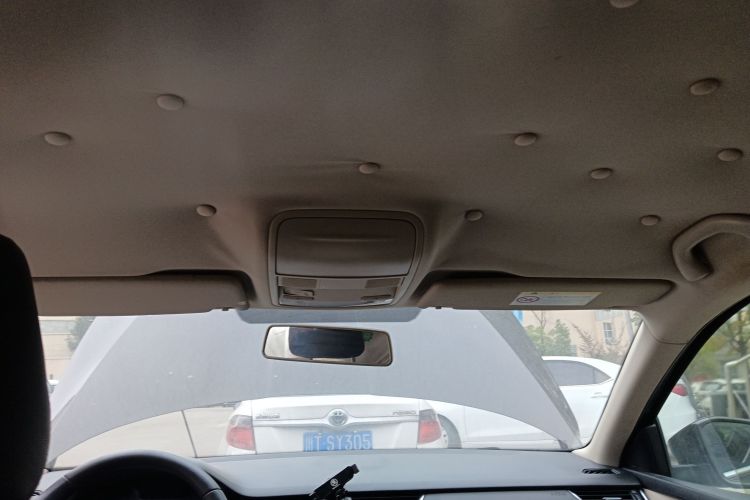 斯柯达 明锐 2015款 1.6L 手动逸杰版中控内饰22