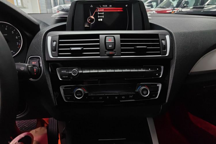 宝马2系(进口) 2015款 218i 敞篷轿跑车局部细节16