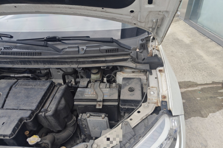 中华V3 2016款 1.5L 自动舒适型局部细节9007