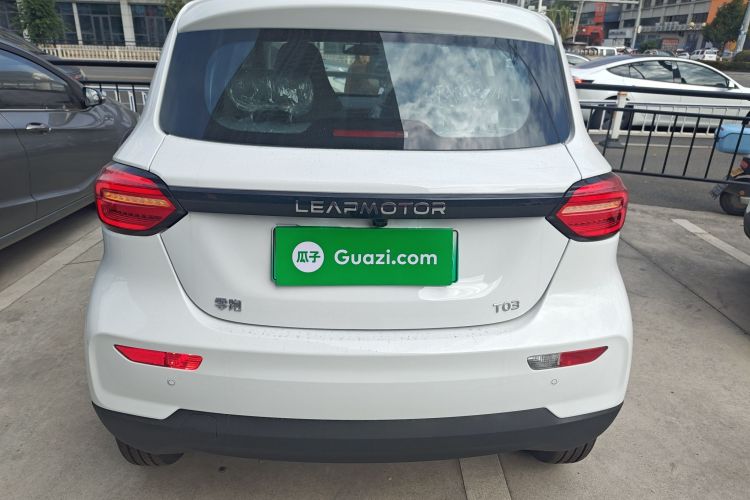 零跑汽车 零跑T03 2025款 310舒享版车身外观6