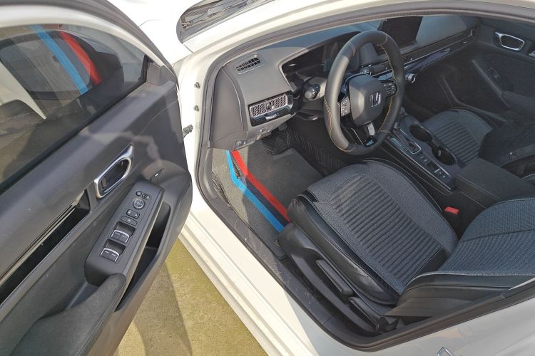 本田 思域 2023款 240TURBO CVT劲势版中控内饰20