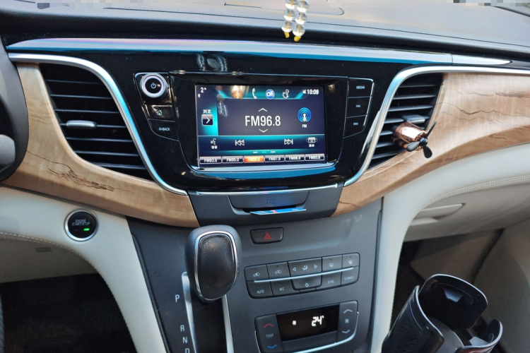 别克GL8 2018款 ES 28T 舒适型 国VI中控内饰16