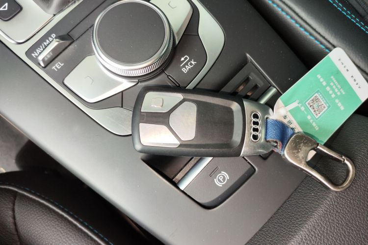 奥迪A3 2020款 Sportback 35 TFSI 时尚型 国V中控内饰7001