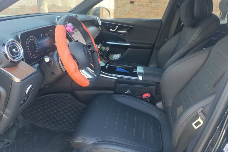 奔驰GLC 2024款 改款 GLC 300 L 4MATIC 动感型 5座中控内饰19