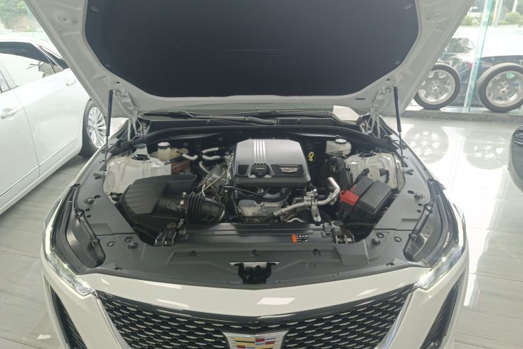 凯迪拉克CT5 2022款 28T 风尚型机舱底盘24