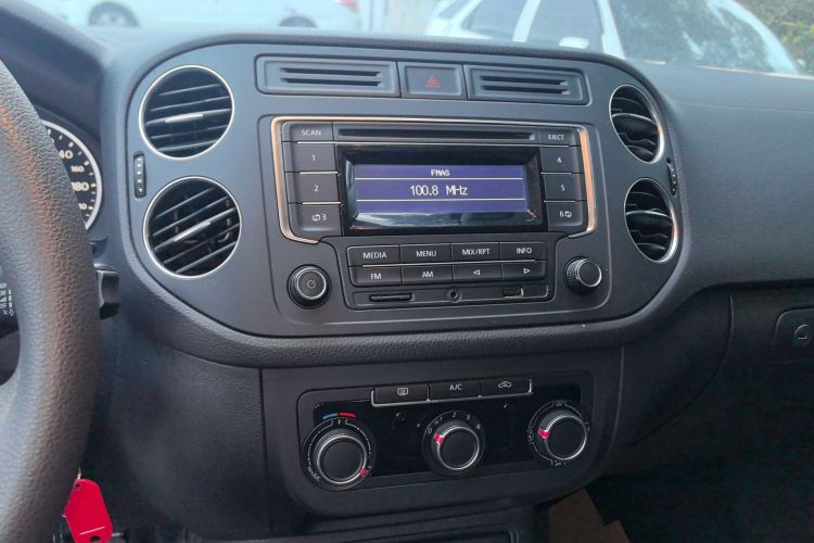 大众 途观 2015款 1.8TSI 手动两驱风尚版局部细节16